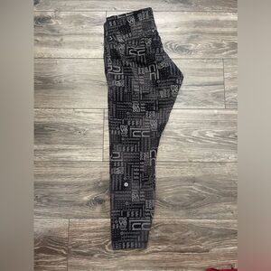 Lululemon black size 14 leggings